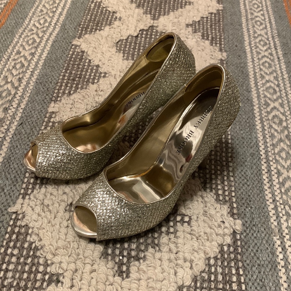 Gold and Silver Pumps